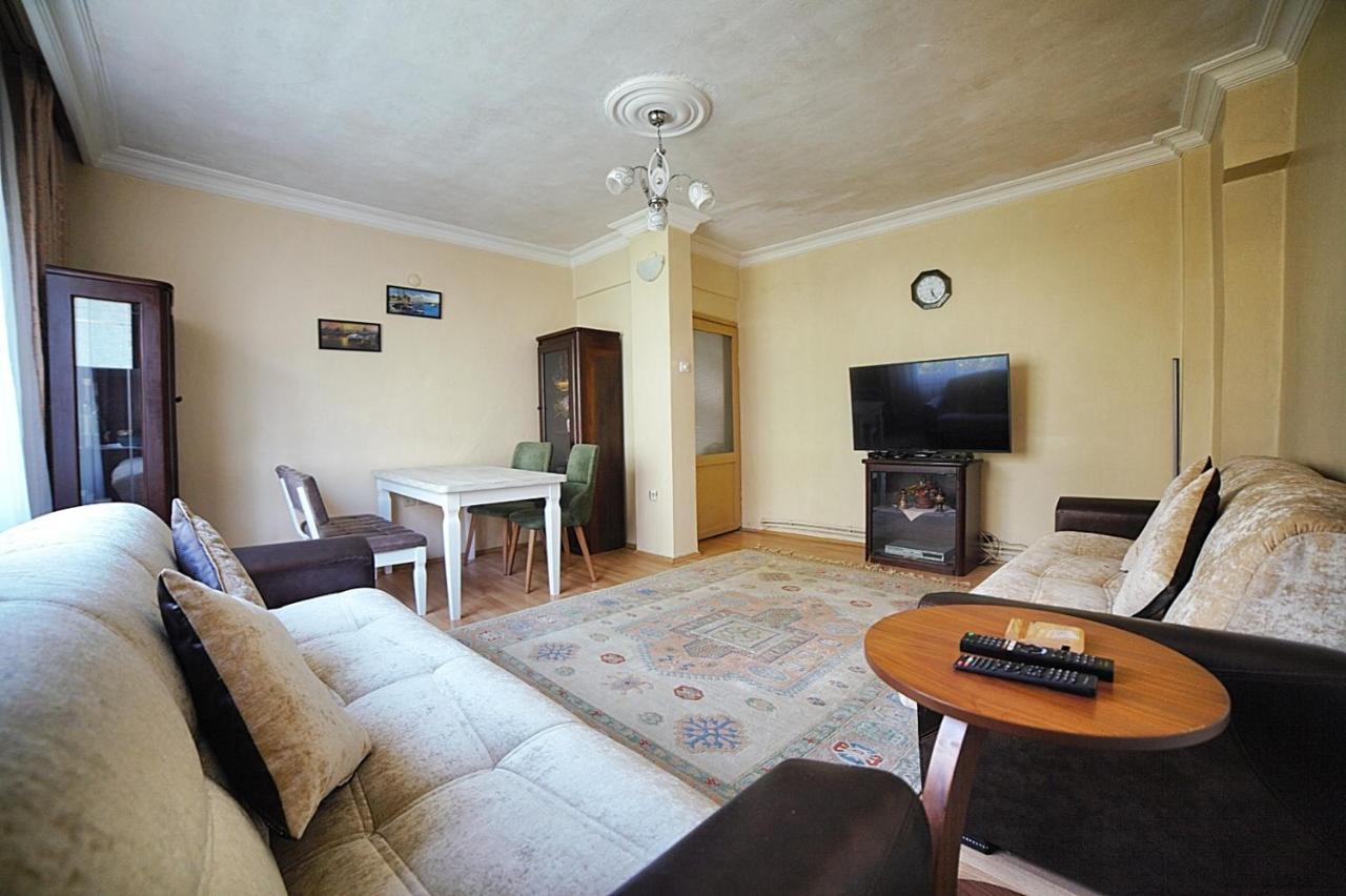 Private Room Close To Merter And Gungoren Textile Center İstanbul Dış mekan fotoğraf